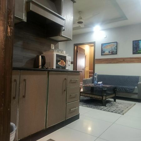 Pine Apartments Civic Center Bahria Town Islamabad Rawalpindi Extérieur photo