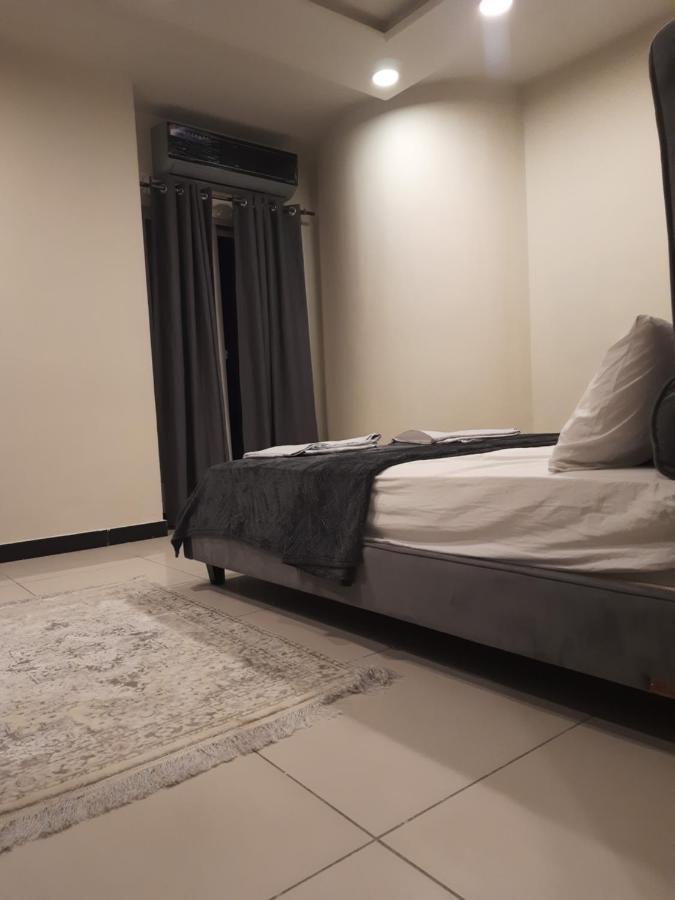 Pine Apartments Civic Center Bahria Town Islamabad Rawalpindi Extérieur photo