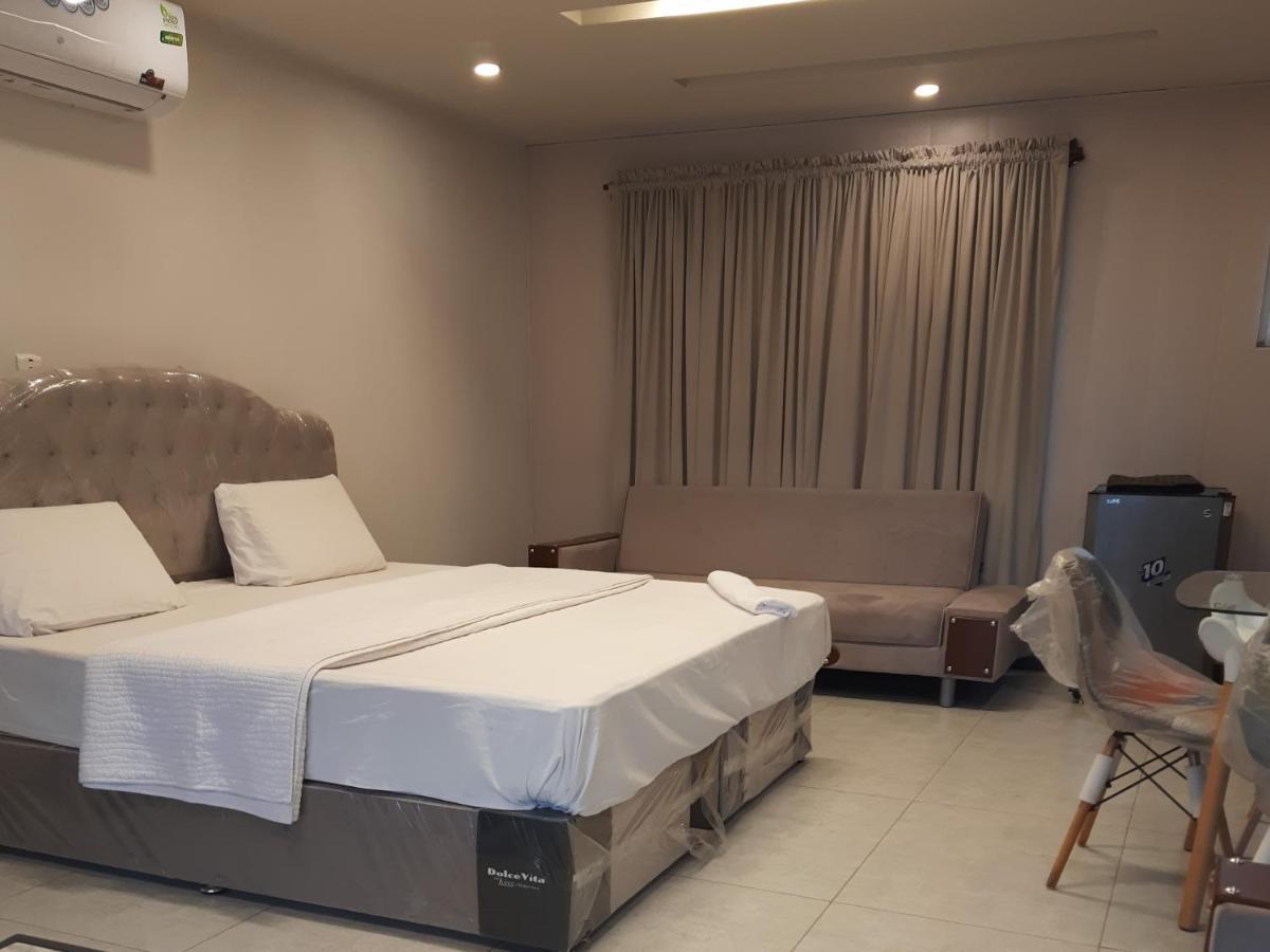 Pine Apartments Civic Center Bahria Town Islamabad Rawalpindi Extérieur photo
