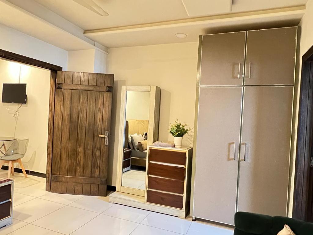 Pine Apartments Civic Center Bahria Town Islamabad Rawalpindi Extérieur photo