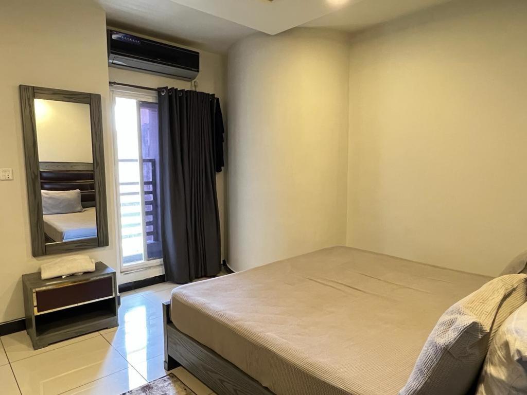 Pine Apartments Civic Center Bahria Town Islamabad Rawalpindi Extérieur photo
